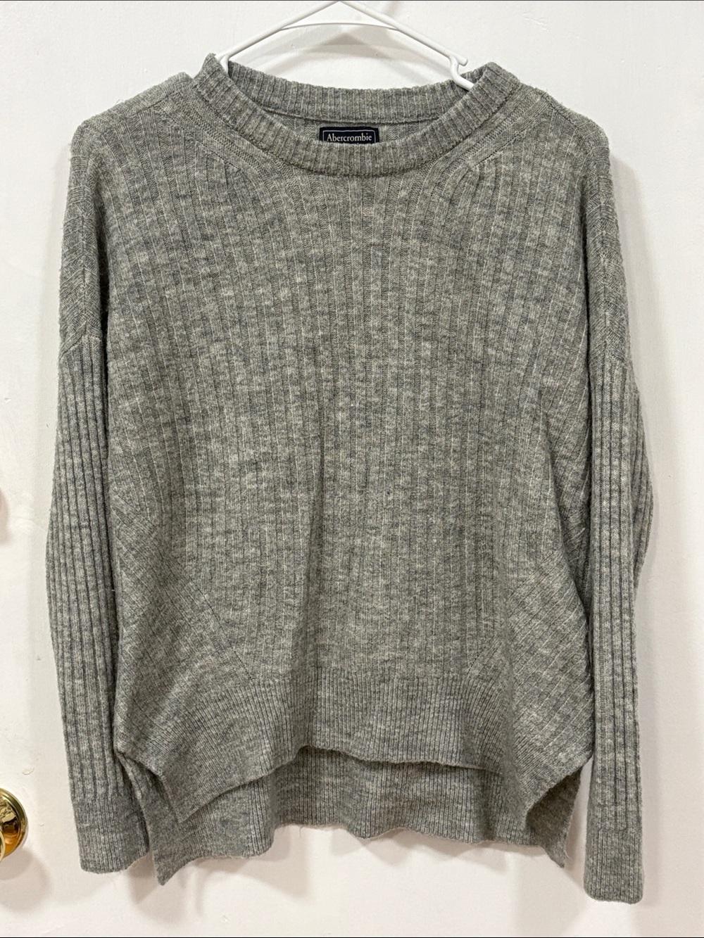 Abercrombie & Fitch Light Gray Ribbed Crewneck Sweater